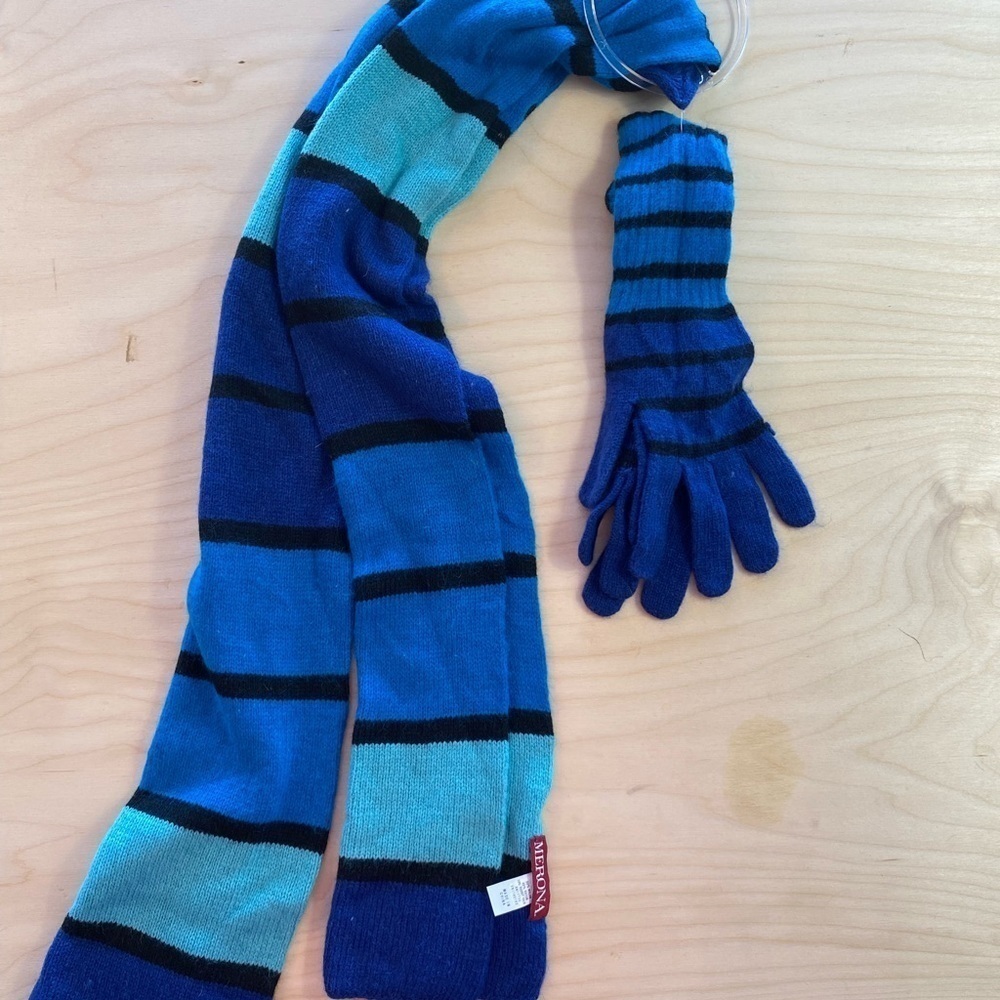 Merona Scarf and Gloves Set Made with 10% Rabbit Hair (DX)